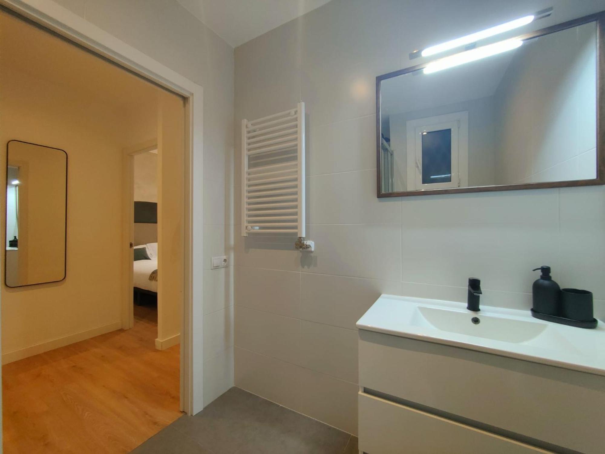 2br Central Location