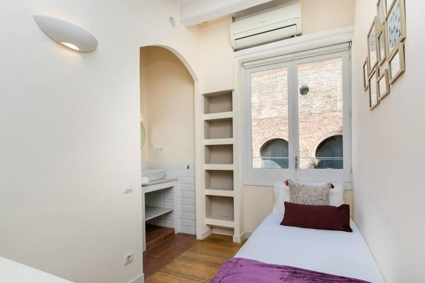 Luxurious With Awesome Rooftop Apartment *