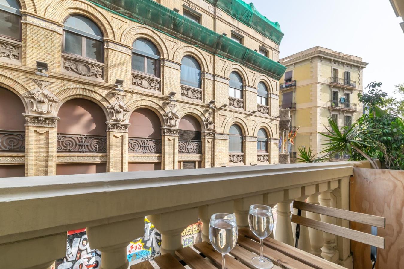 Amat Private Near Plaza Universitat Hostal Barcelona
