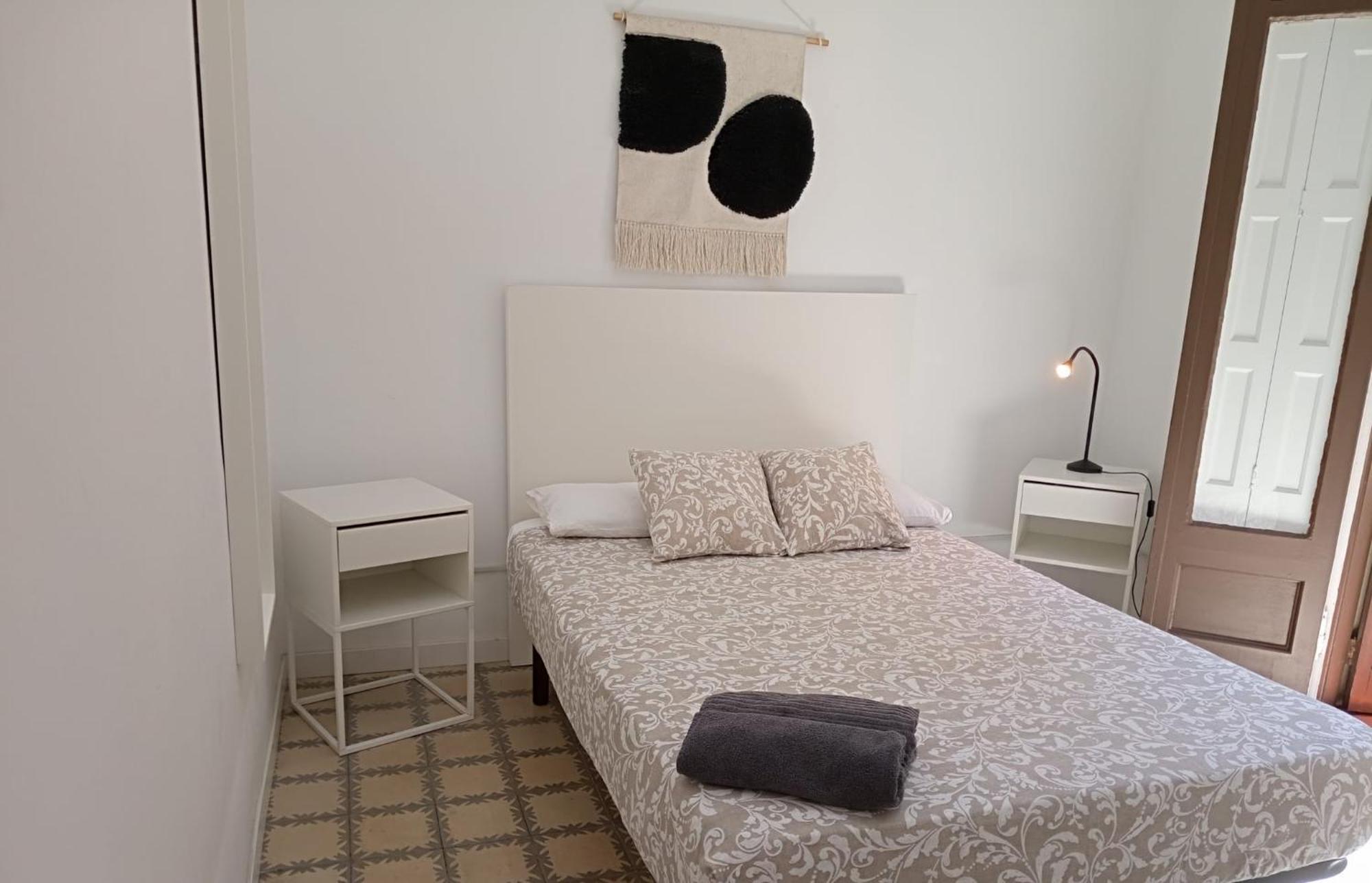 Amat Private Near Plaza Universitat Hostal Barcelona