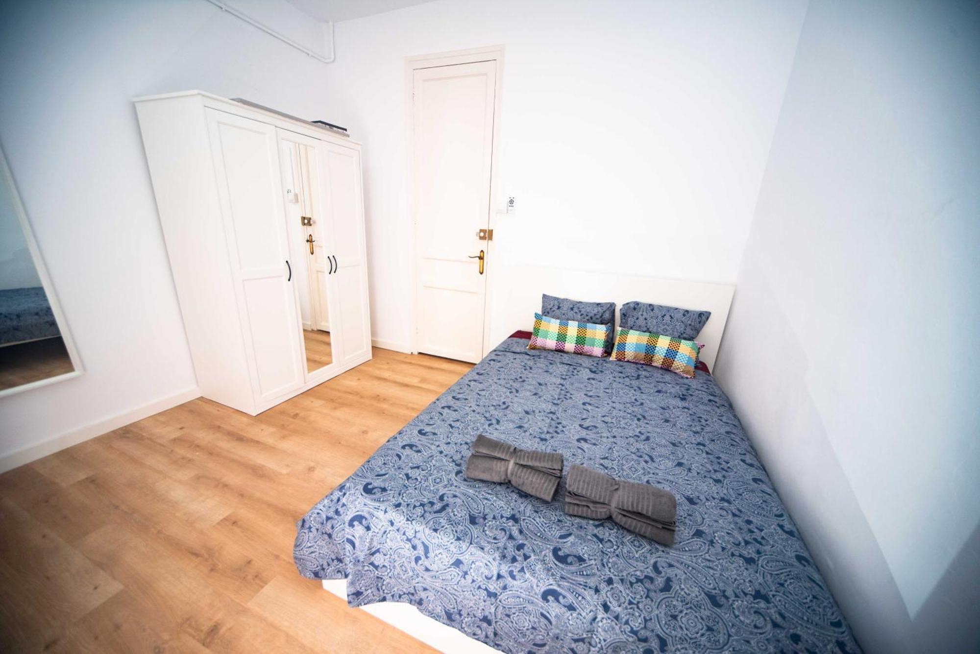 Hostal - Eixample *