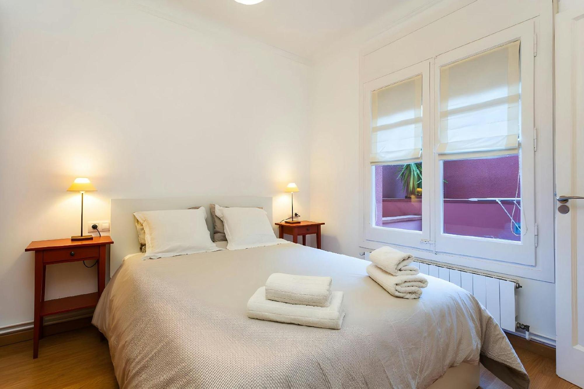 Apartment Filmoteca Sarria 1- Wifi Quiet Bright Comfi