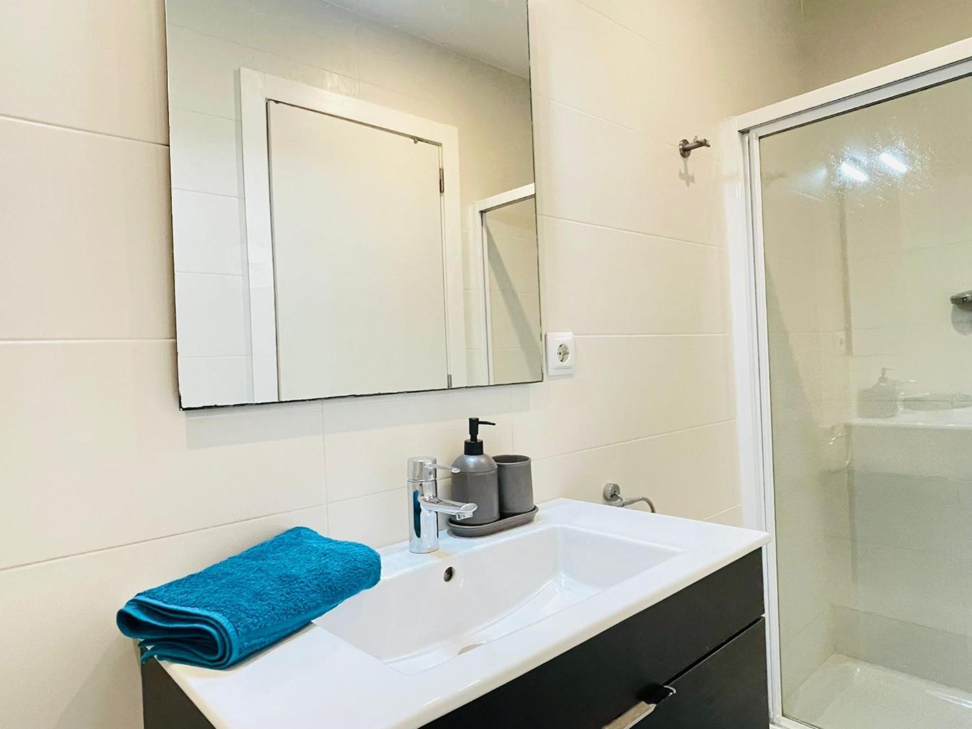 Sharing Flats In Gotico Hostal