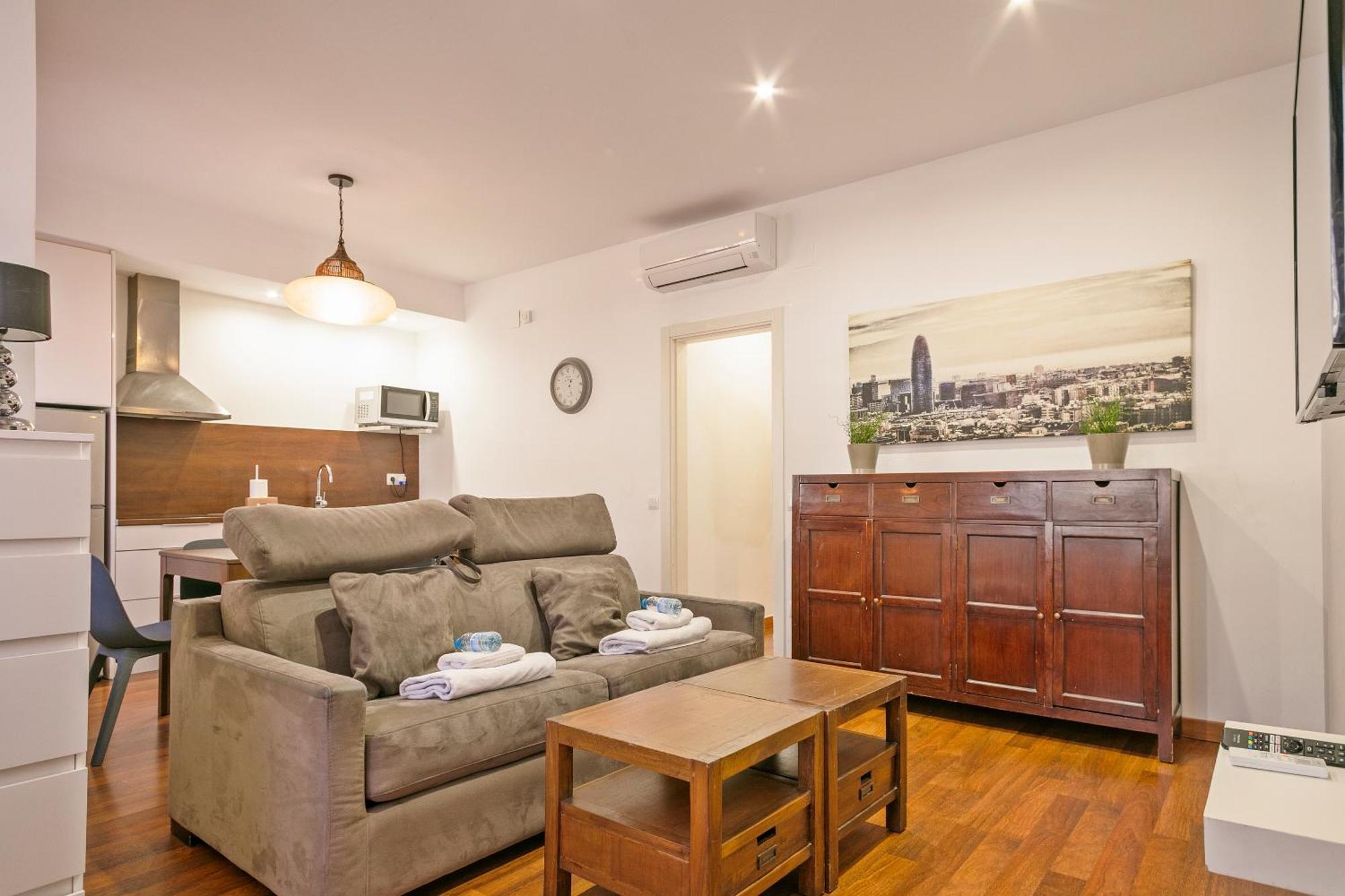 Alcam Enamorats Apartment Barcelona