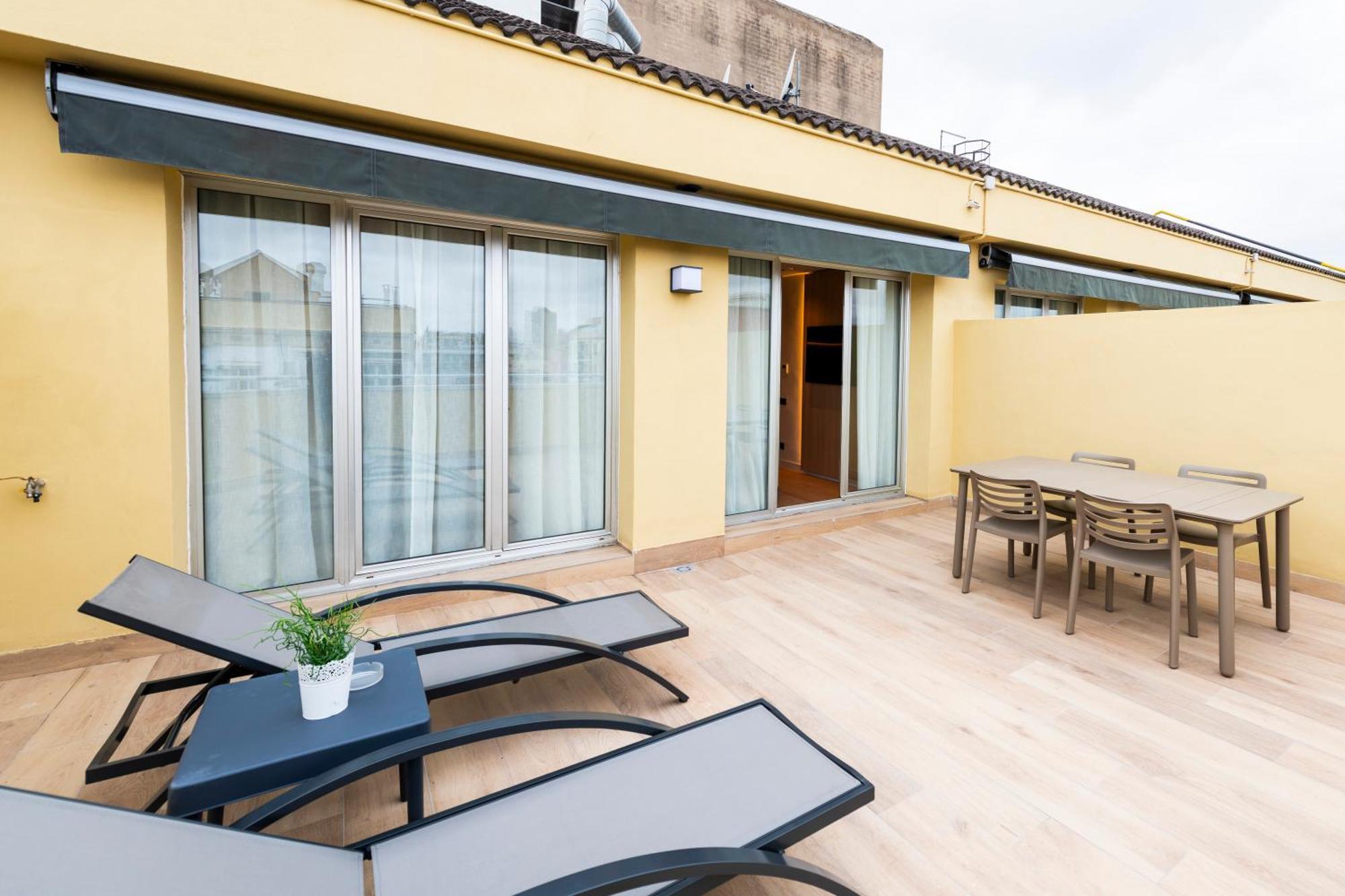 Apartahotel Atenea Calabria Barcelona