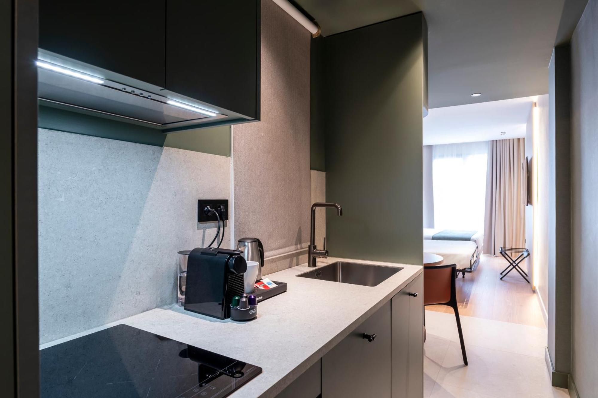 Apartahotel Atenea Calabria Barcelona