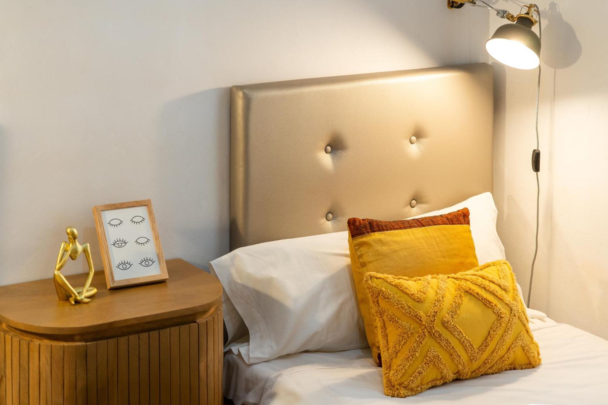 Fridays Flats Whisper-quiet Near Sagrada's Heart Barcelona