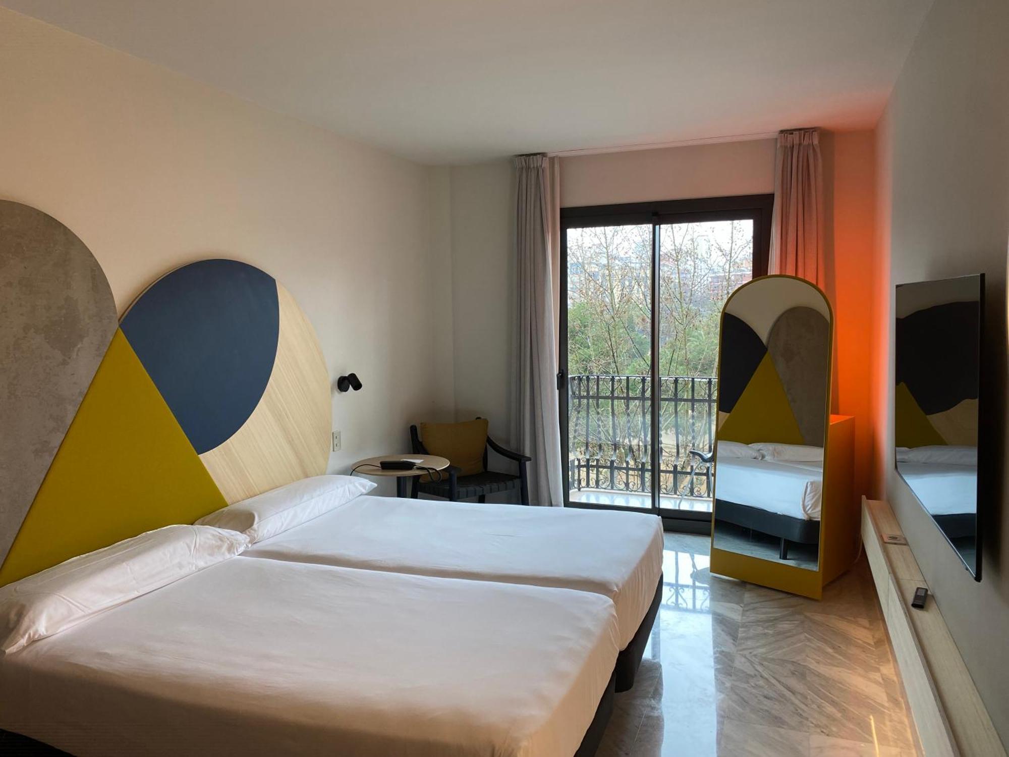Onix Fira Hotel 3*
