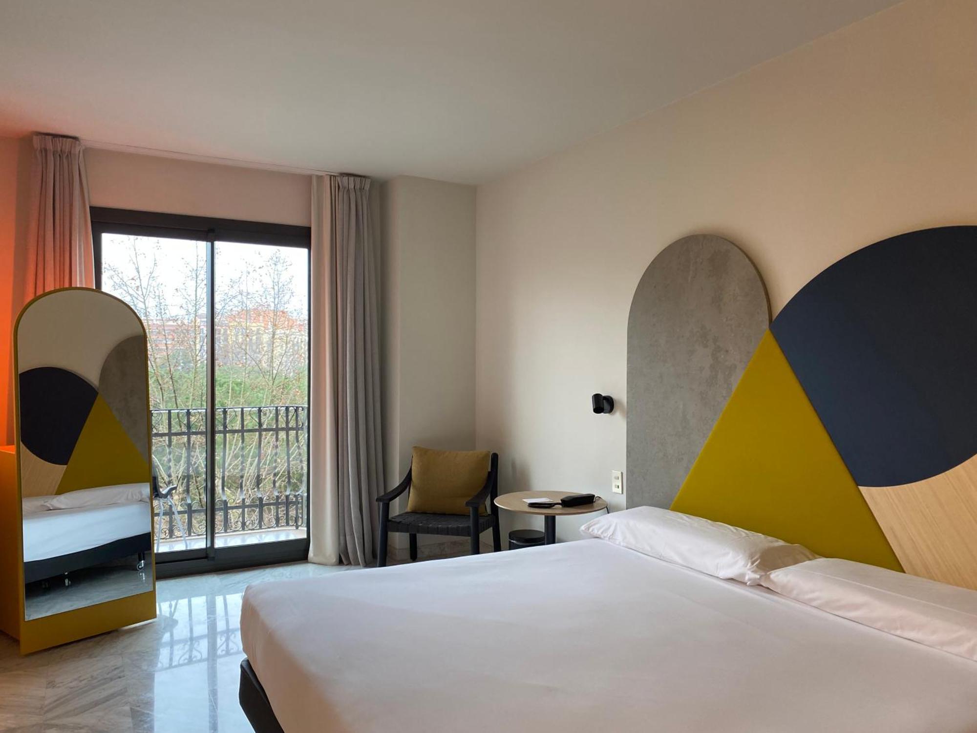 Onix Fira Hotel 3*