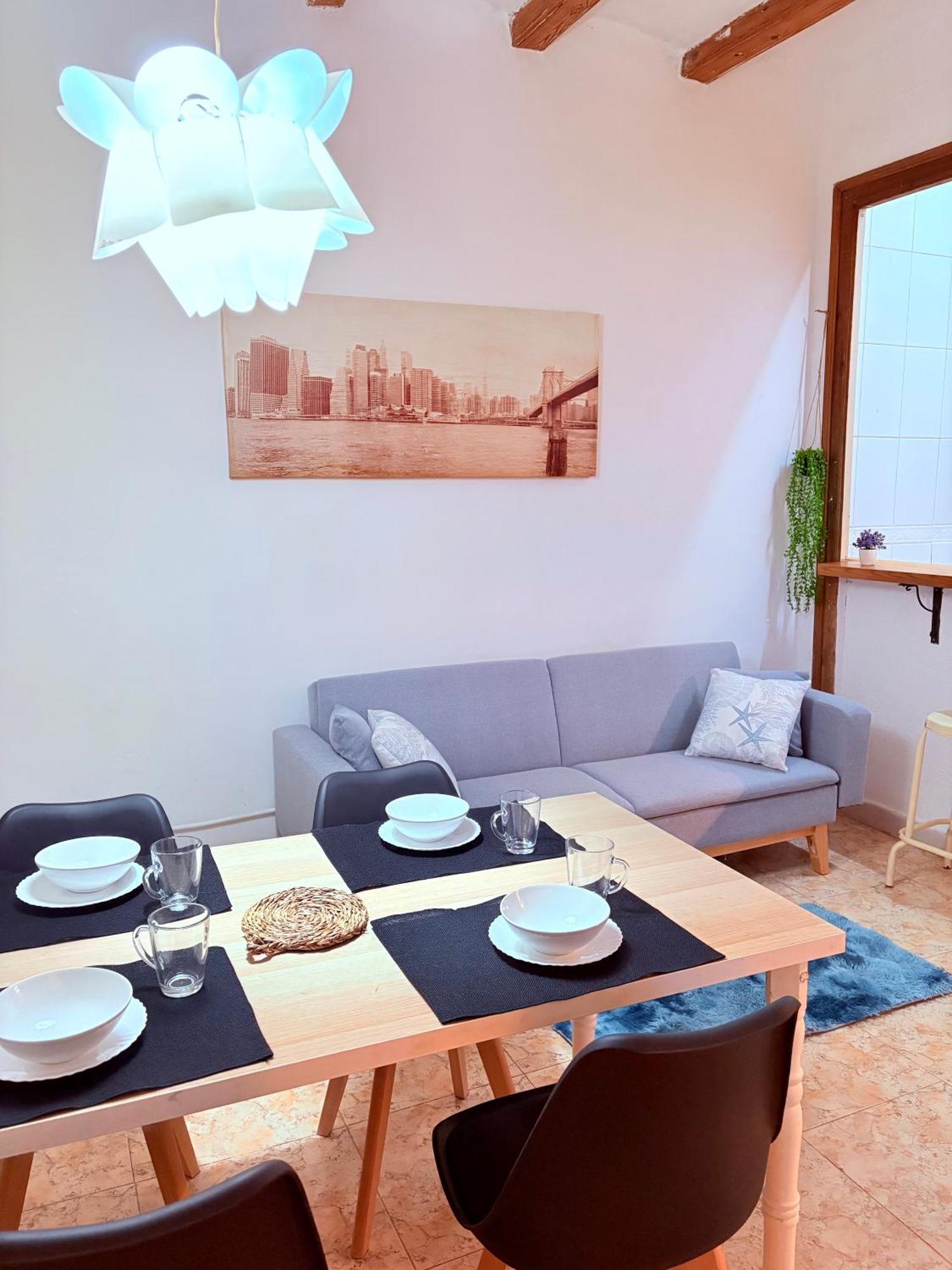 Amazing And Stylish Flat For 4 People With Breakfast Included 2 Blocks Away From Poblenou * Barcelona