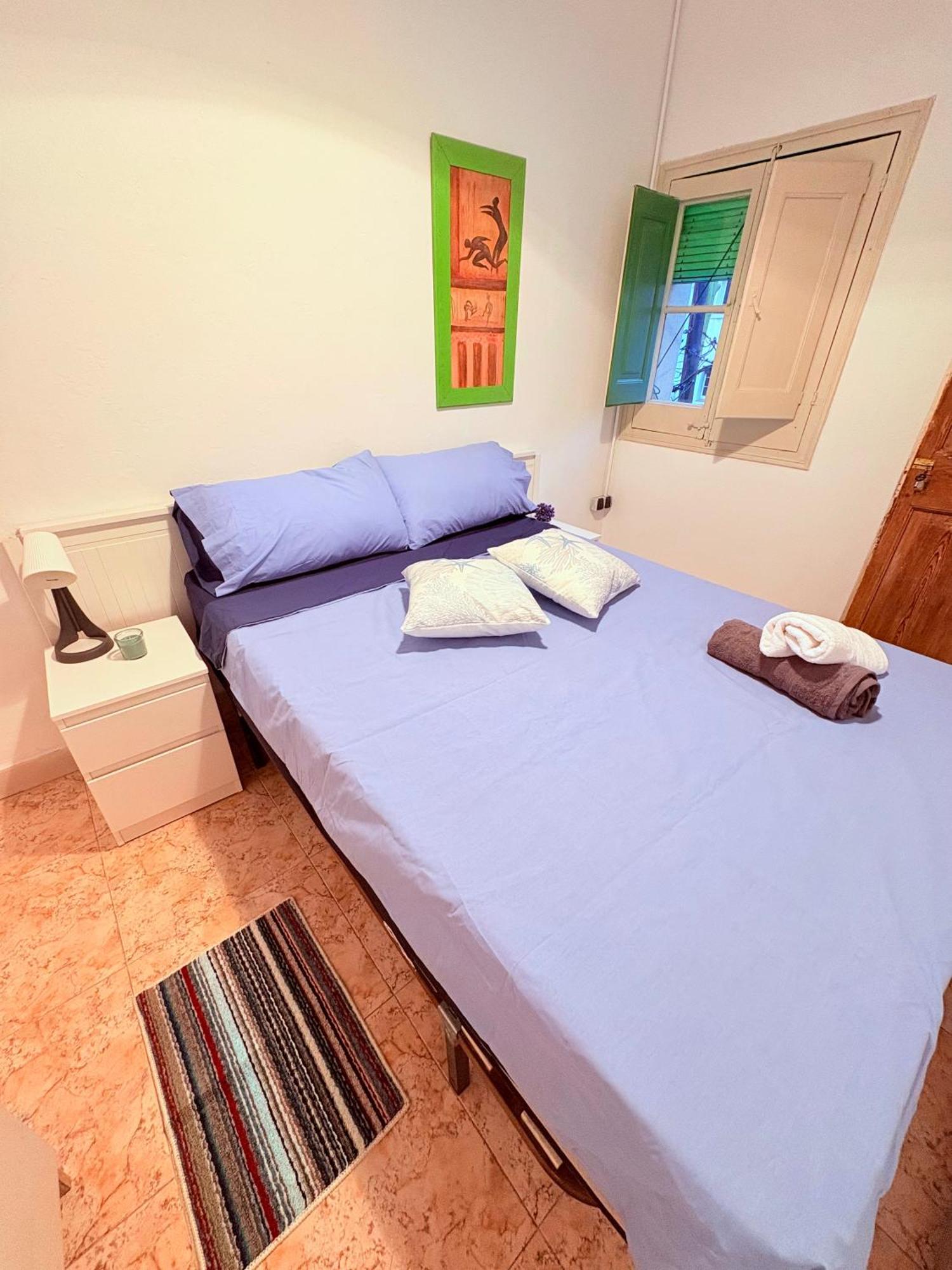 Amazing And Stylish Flat For 4 People With Breakfast Included 2 Blocks Away From Poblenou Apartment *