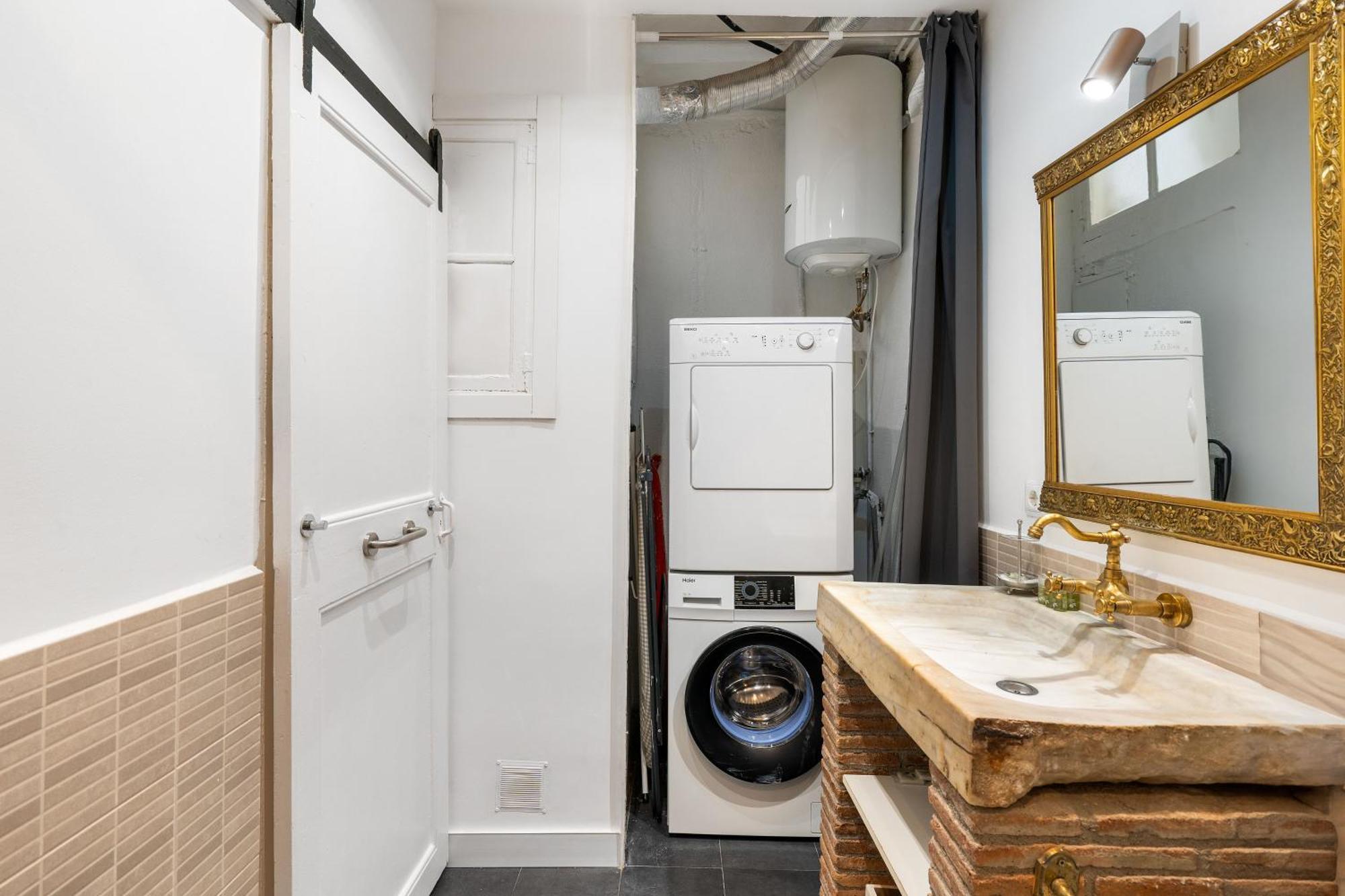 Apartment Fridays Flats Retro Chic In Poble Sec