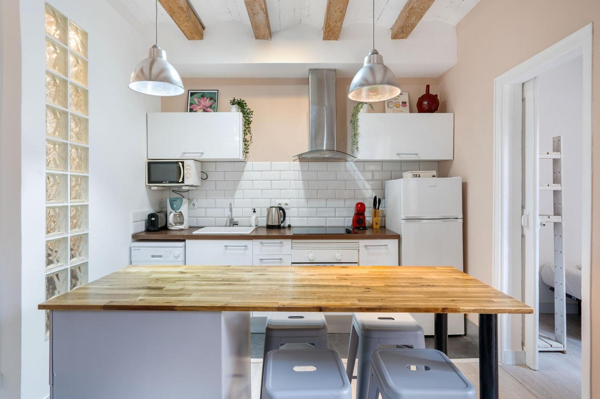 Fridays Flats Retro Chic In Poble Sec Apartment