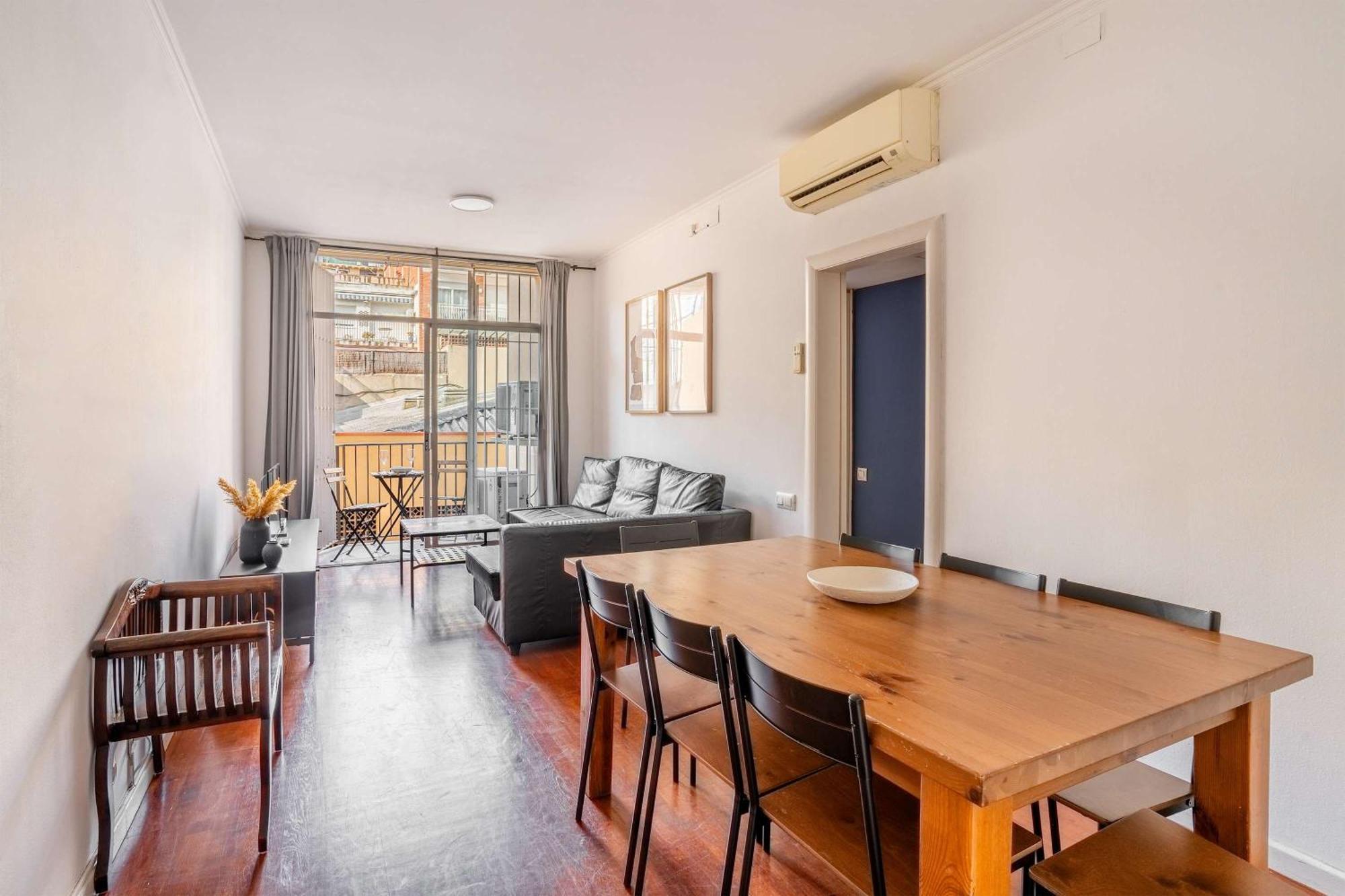 Next To Sagrada Familia 4-bedroom Apartamento *