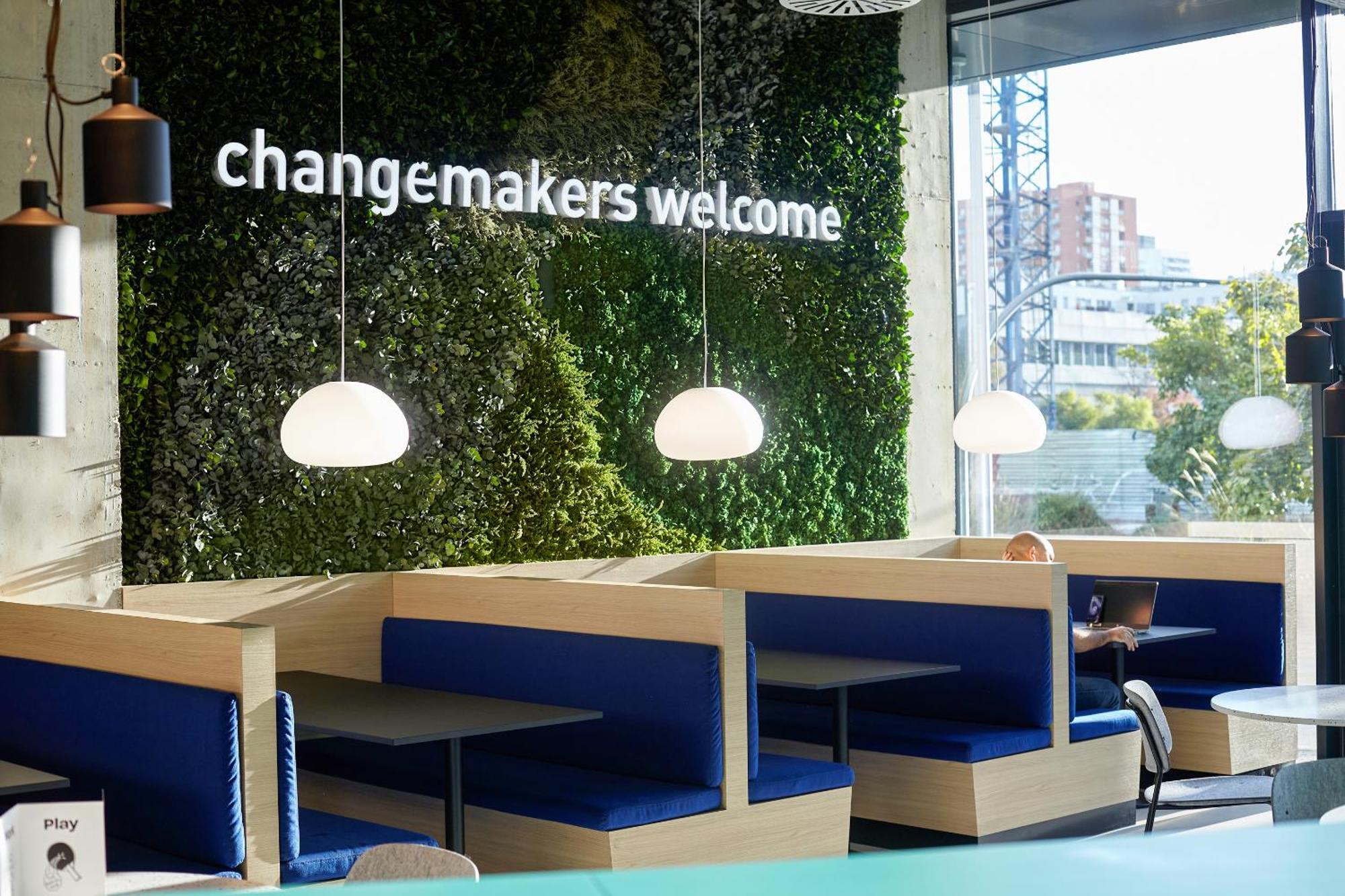 The Social Hub Poblenou Extended Hotel *