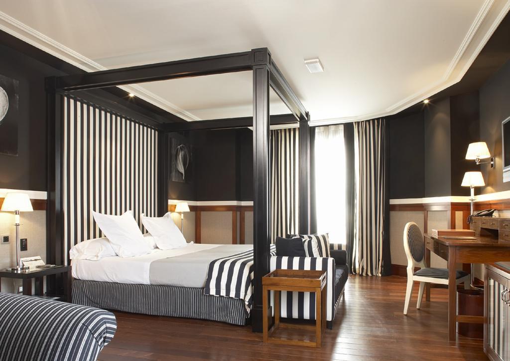 1898 Hotel 4*