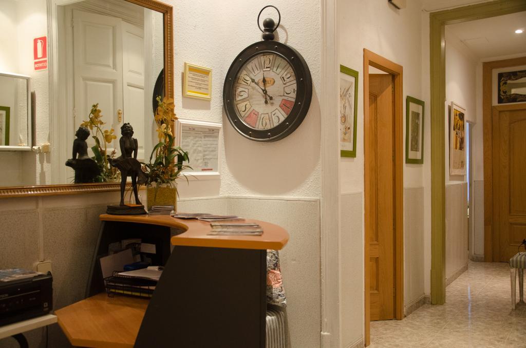 Aribau Guest house *