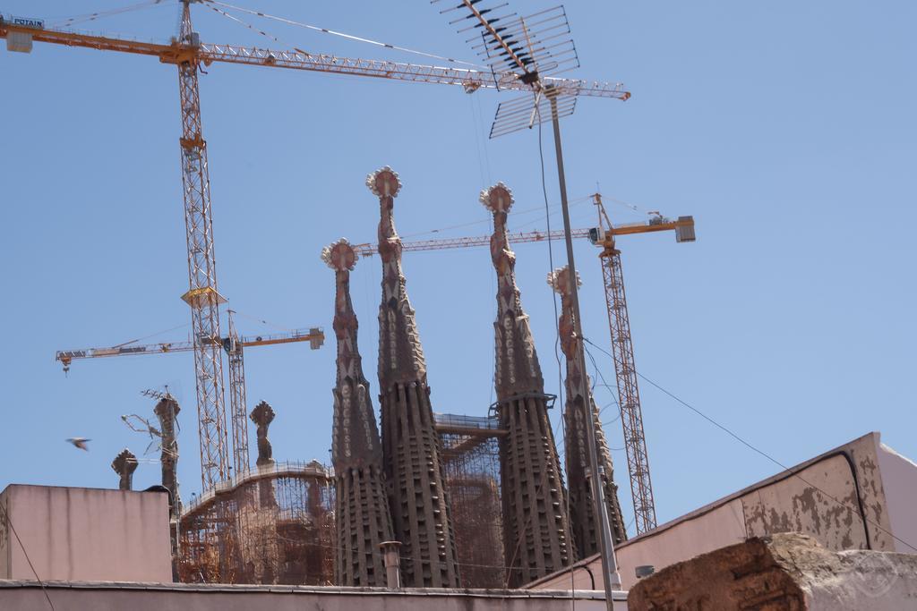 Eixample Sagrada Familia Ii *
