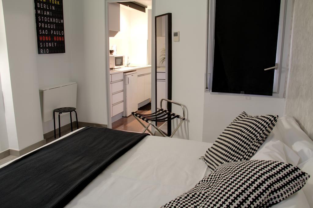 Apartahotel Atenea Calabria Barcelona