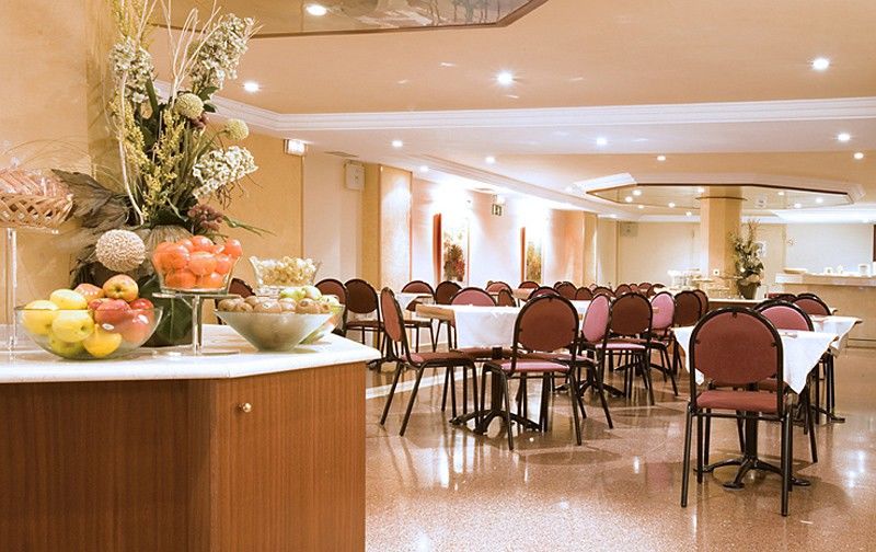 Atenea Calabria Apartahotel Barcelona