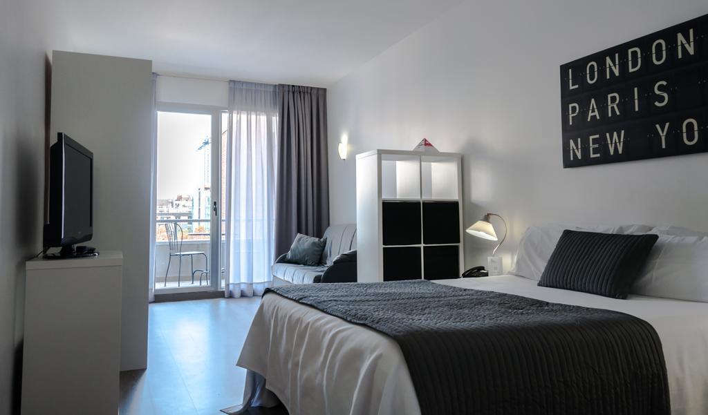 Atenea Calabria Barcelona