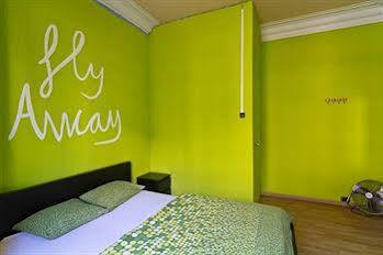 Hostal Buba House *