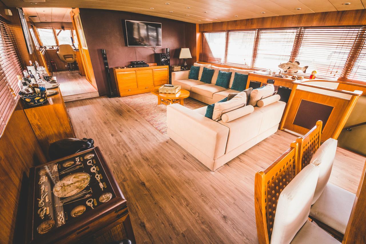 Hotel en barco Motor Yacht Boatel