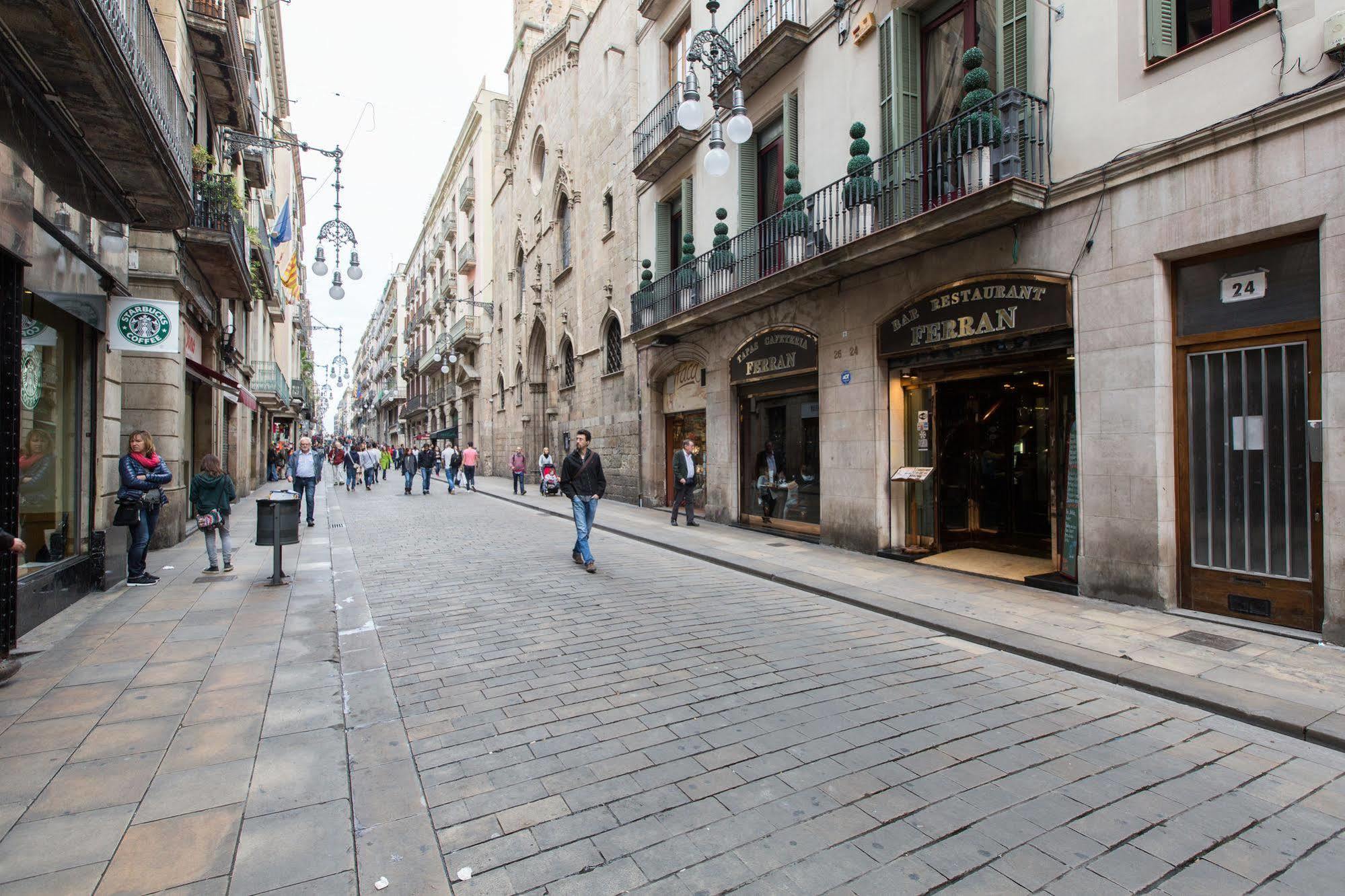 En Ferran By The Streets 4*