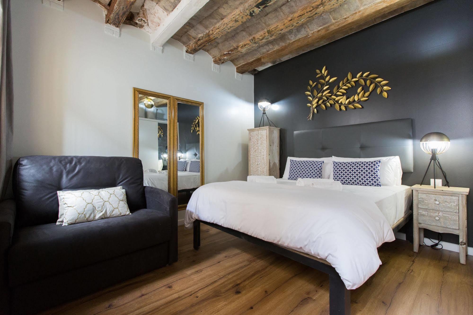 Hotel En Ferran By The Streets