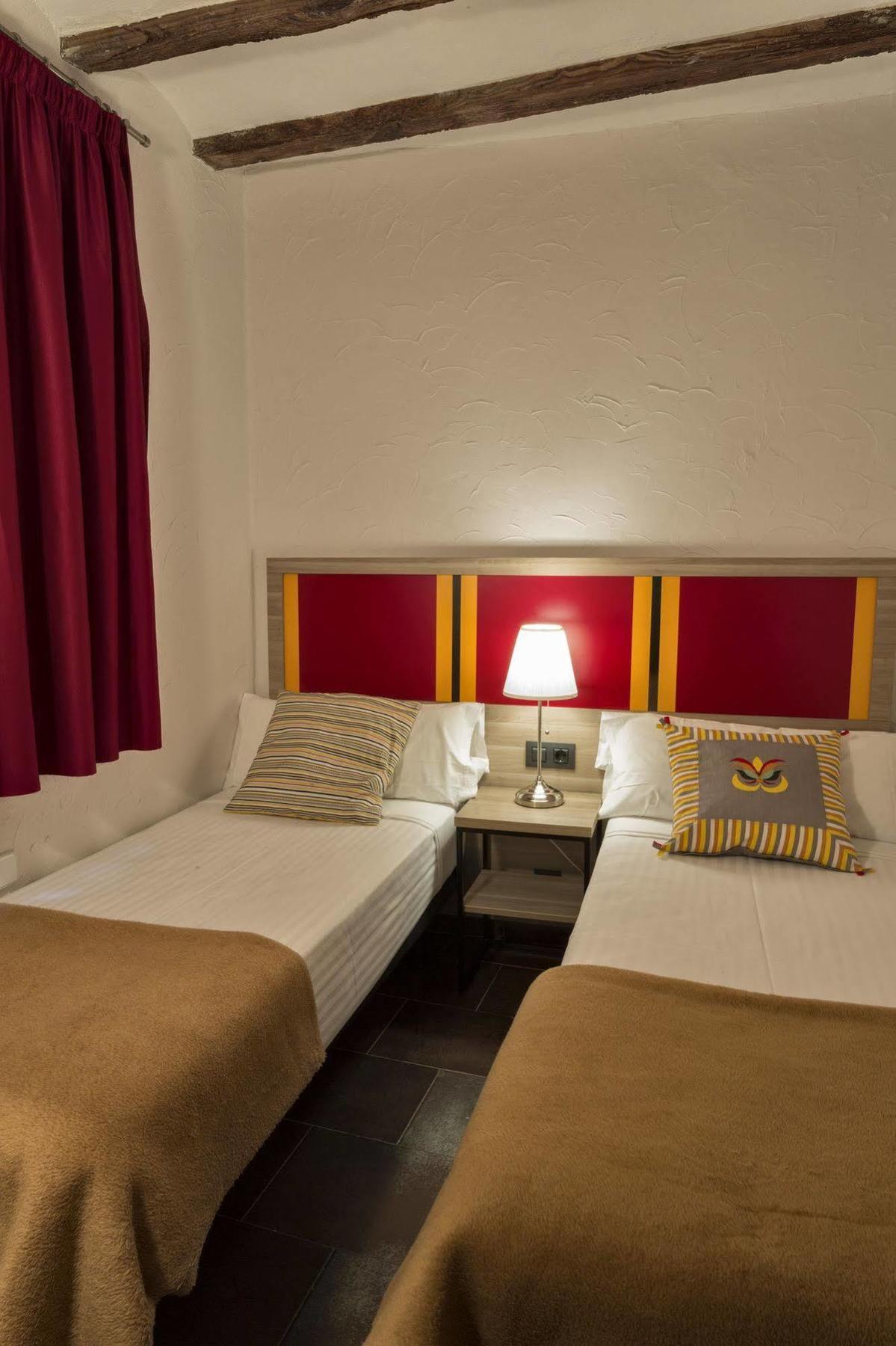 Ciutat Vella Apartment Barcelona