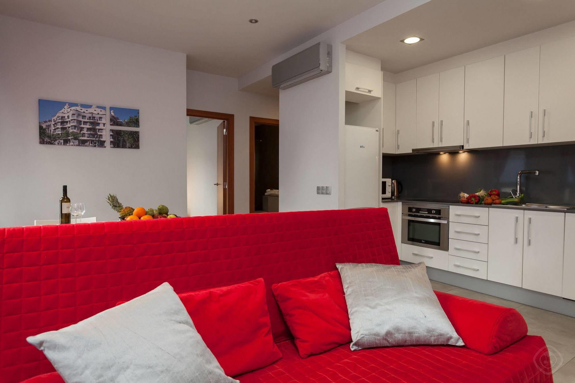 Via Augusta Apartment
