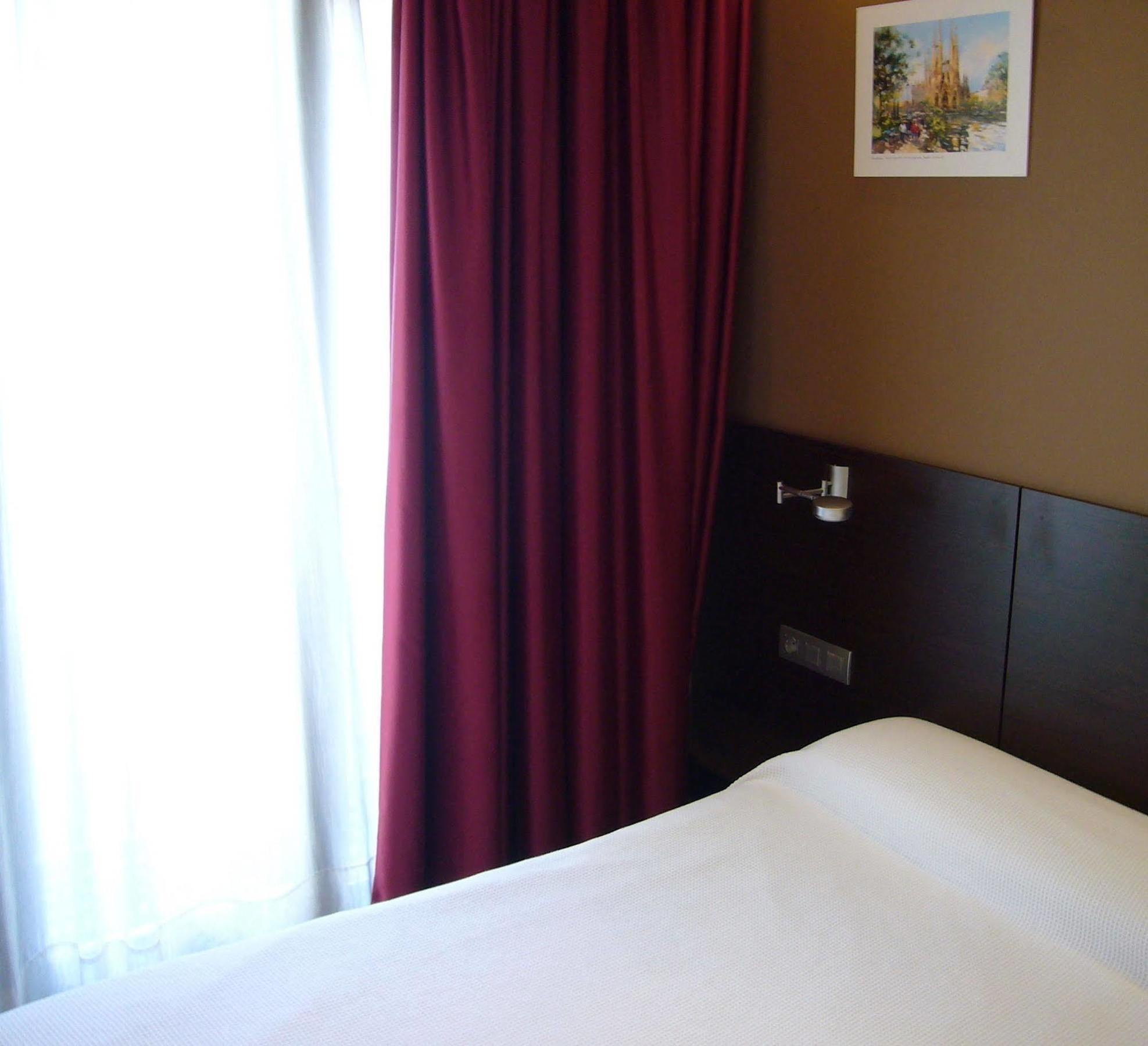 Numa Brio Apartahotel