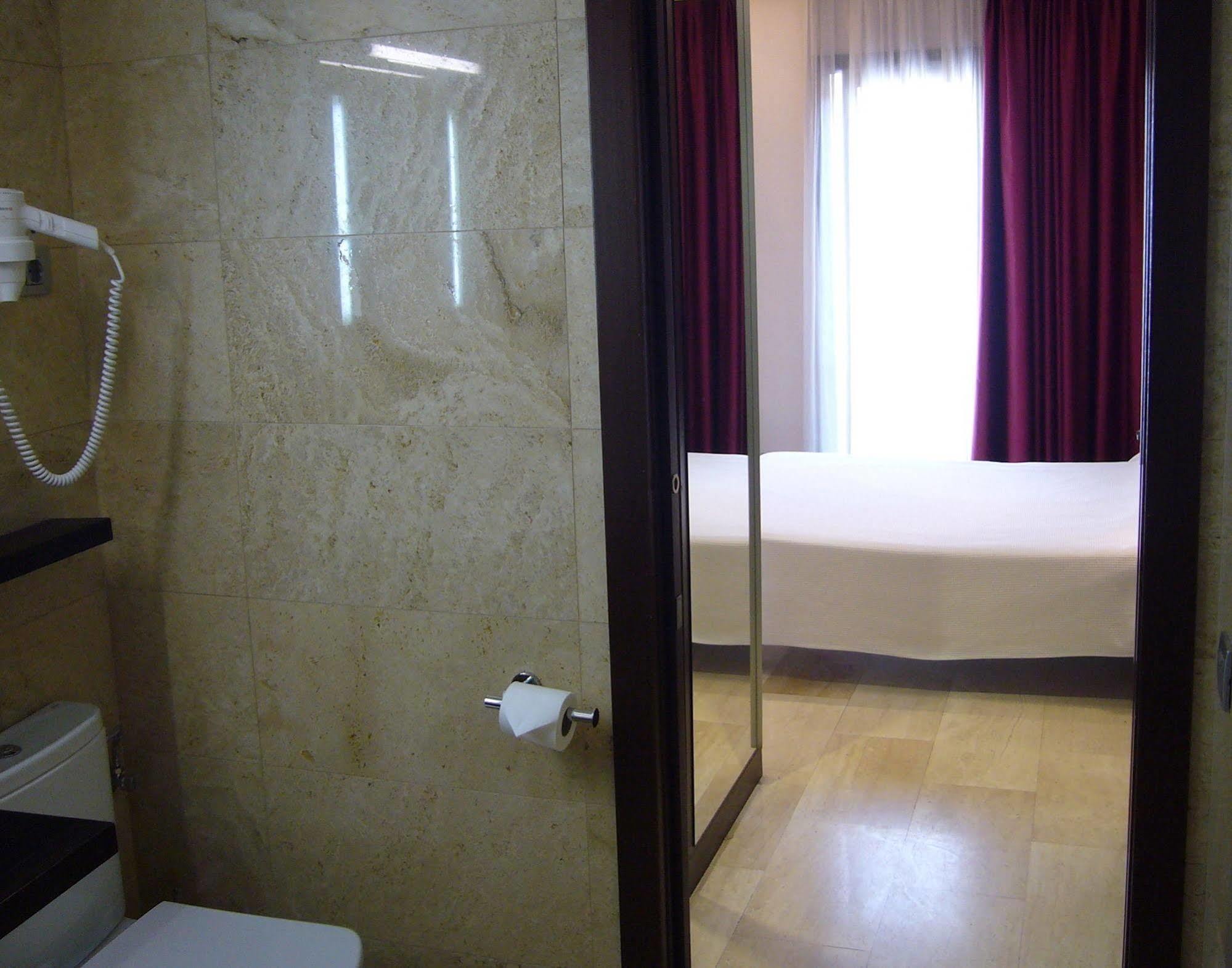 Numa Brio Apartahotel Barcelona