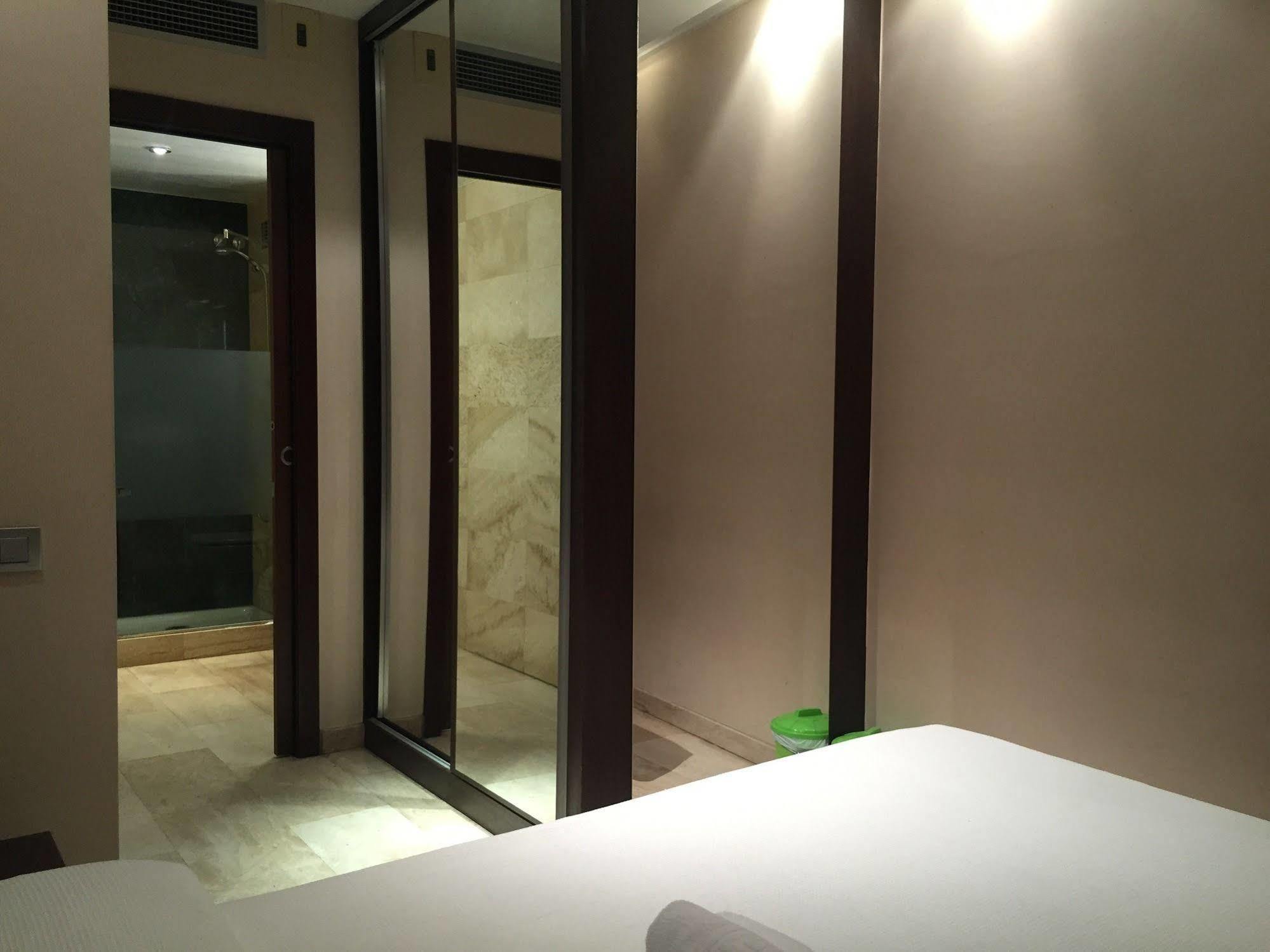 Numa Brio Apartahotel Barcelona