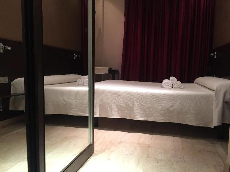Numa Brio Apartahotel 4*