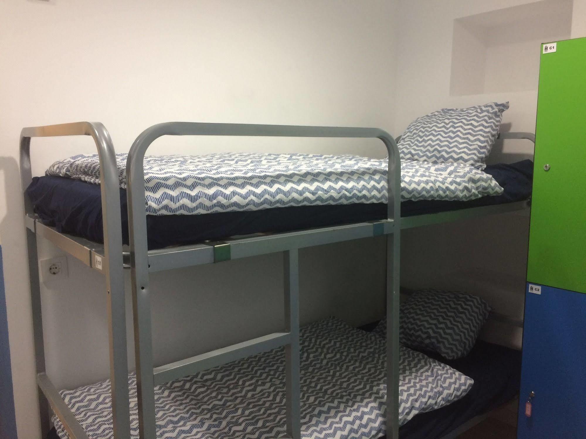 Hostel Onefam Ramblas *