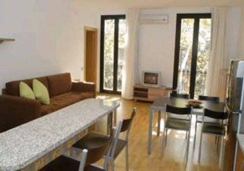 Mh S. Familia Apartment