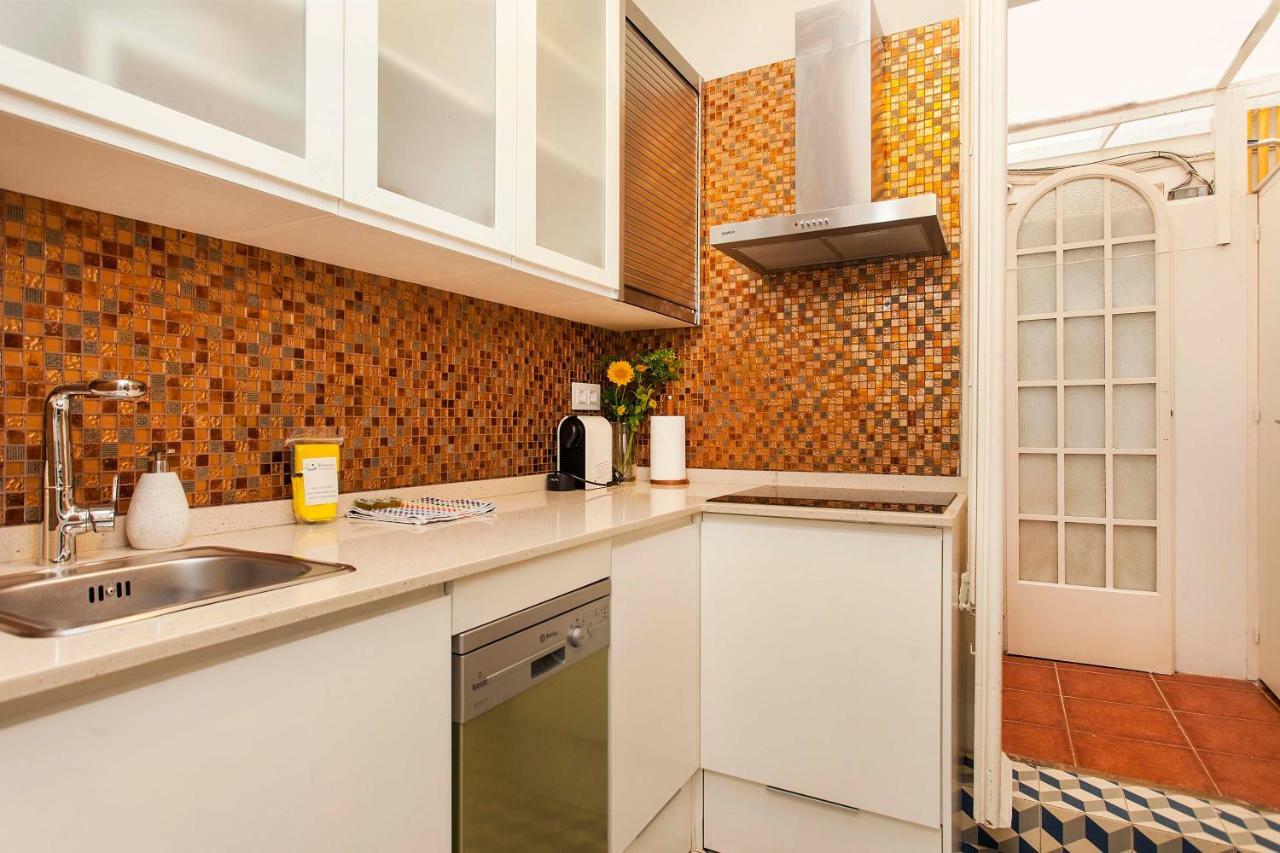 1229 - Awesome Center With Terrace Barcelona