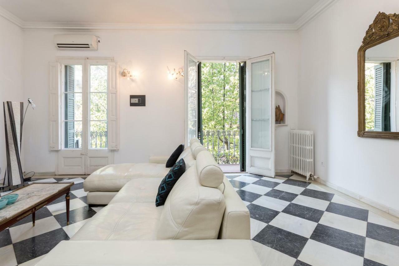 1229 - Awesome Center With Terrace Apartamento Barcelona