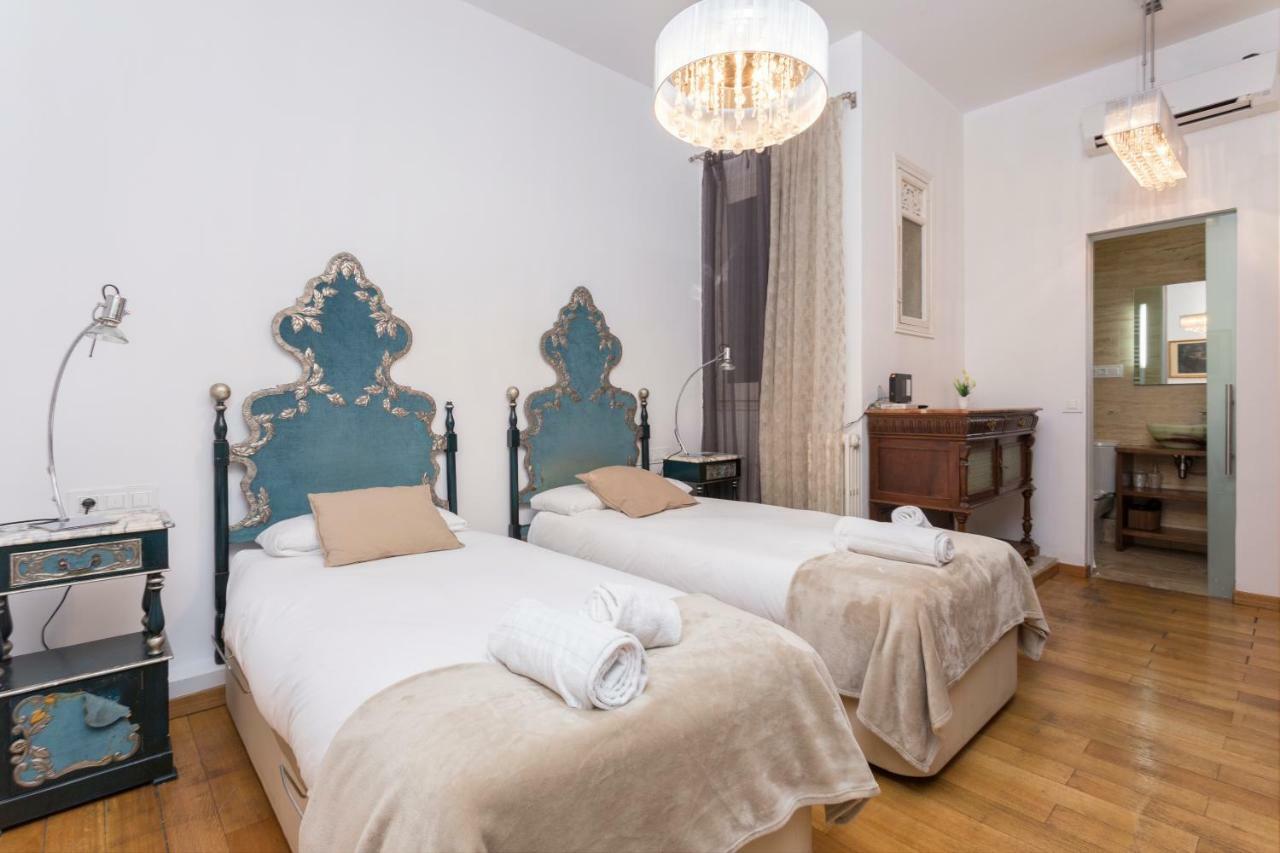 1229 - Awesome Center With Terrace Apartamento Barcelona