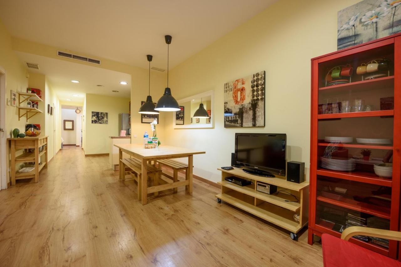 Ramblasrentals Chic&spacious Flat Pool Table 15m Ramblas - Parking - Wifi Apartamento *