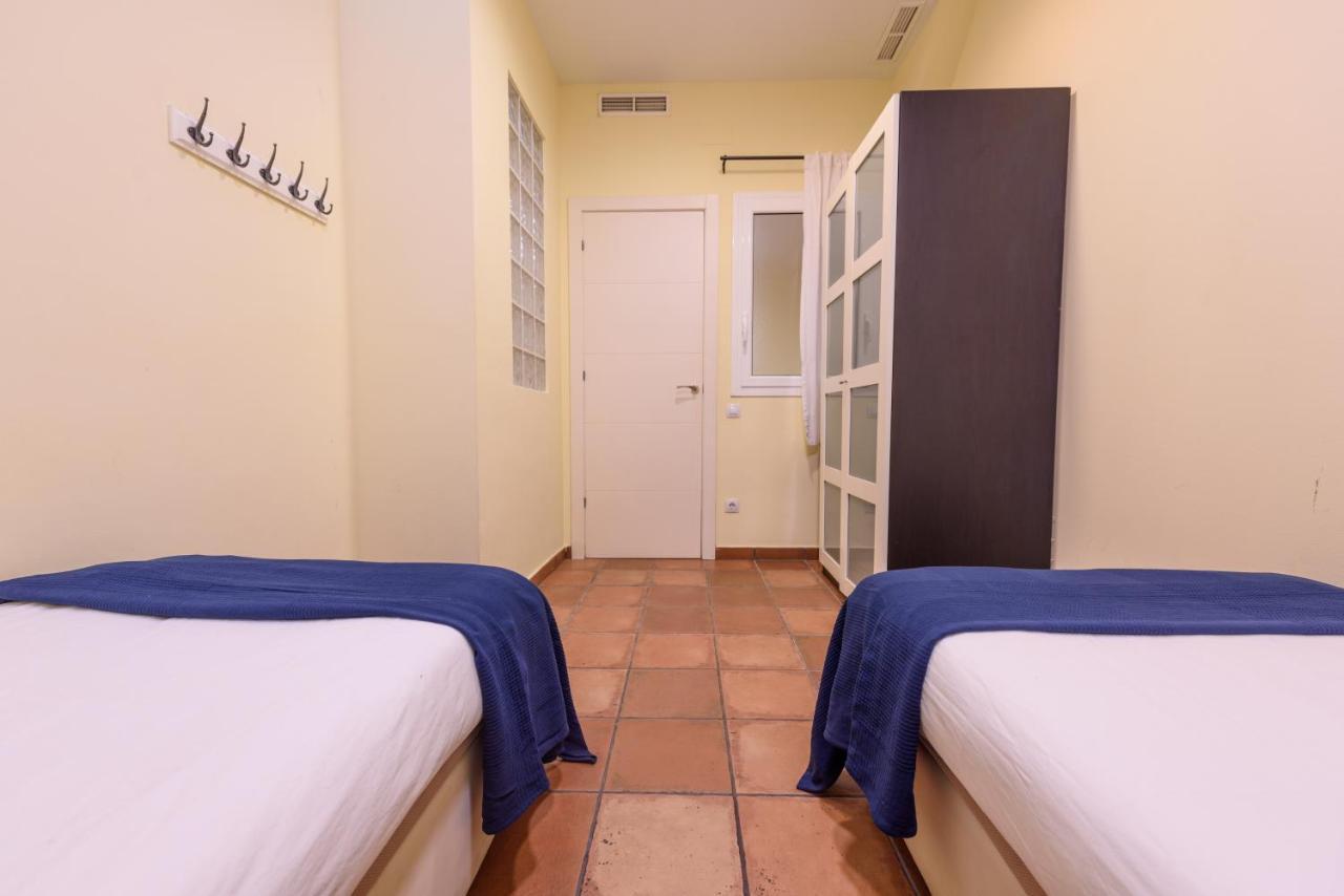 Ramblasrentals Chic&spacious Flat Pool Table 15m Ramblas - Parking - Wifi * Barcelona