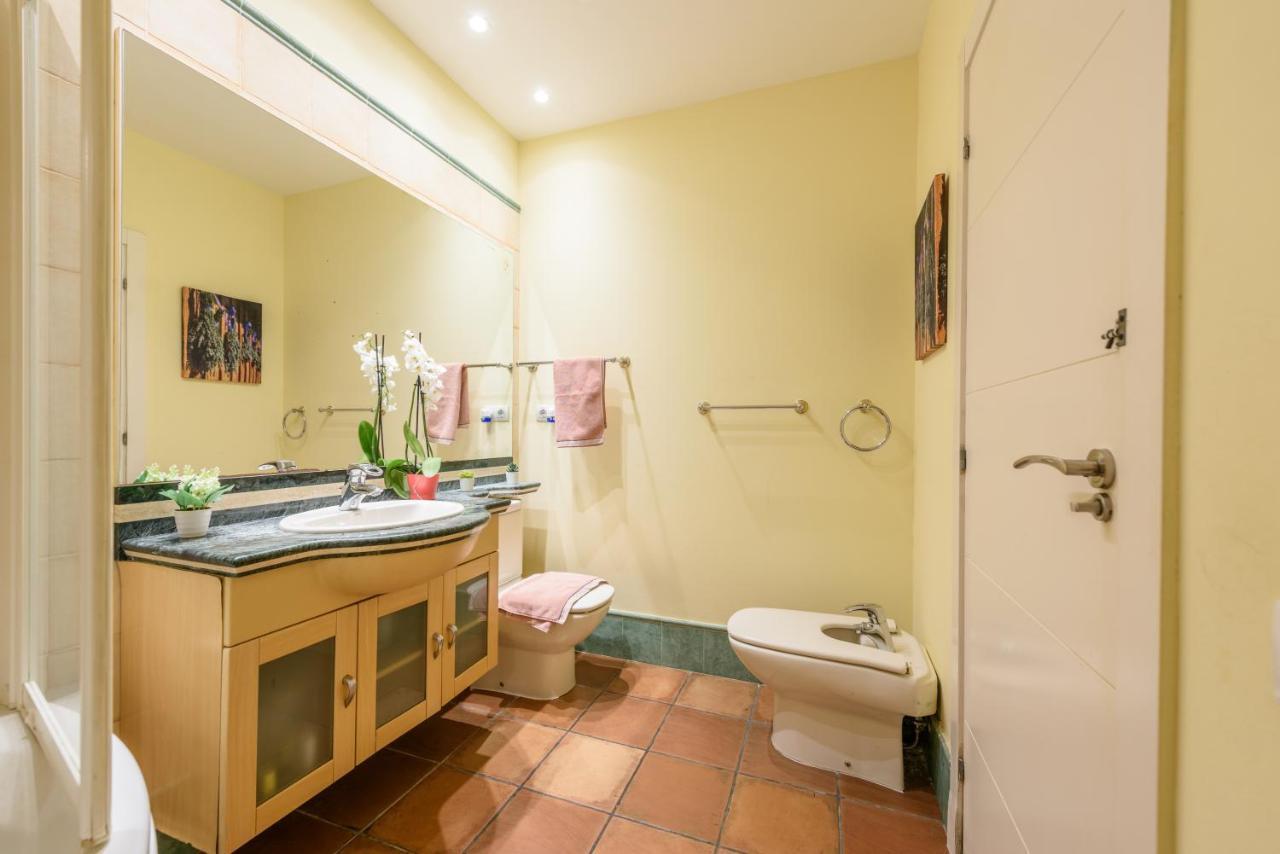 Ramblasrentals Chic&spacious Flat Pool Table 15m Ramblas - Parking - Wifi