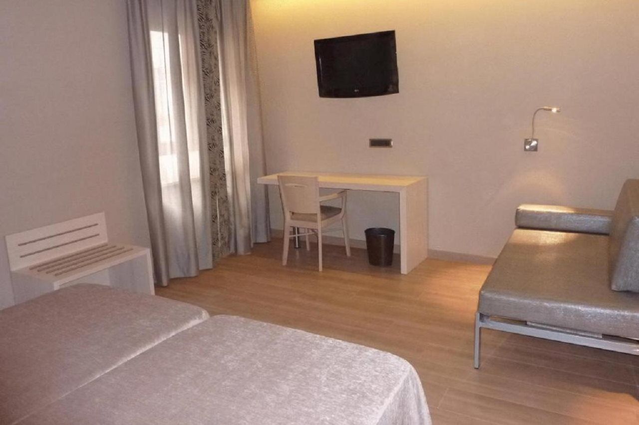House Hotel