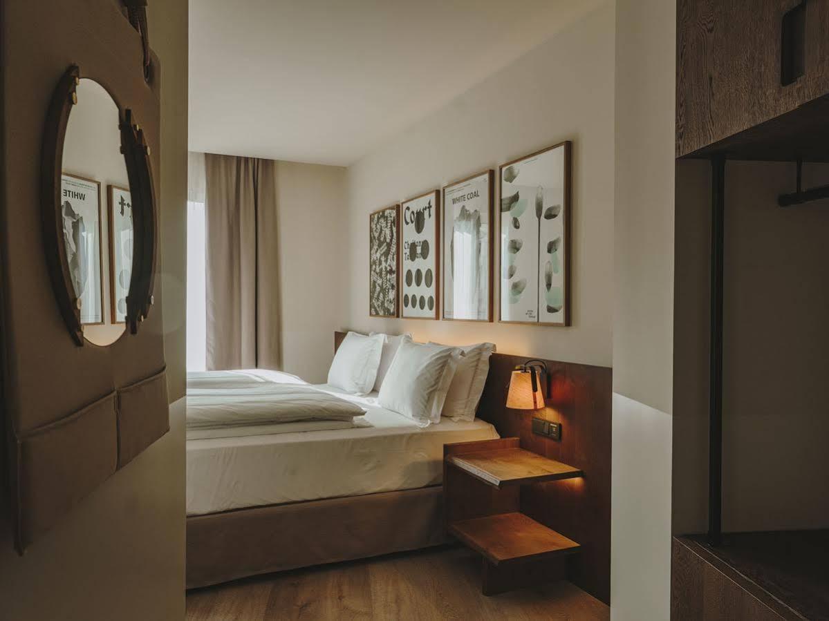 Hotel Condestable 2*