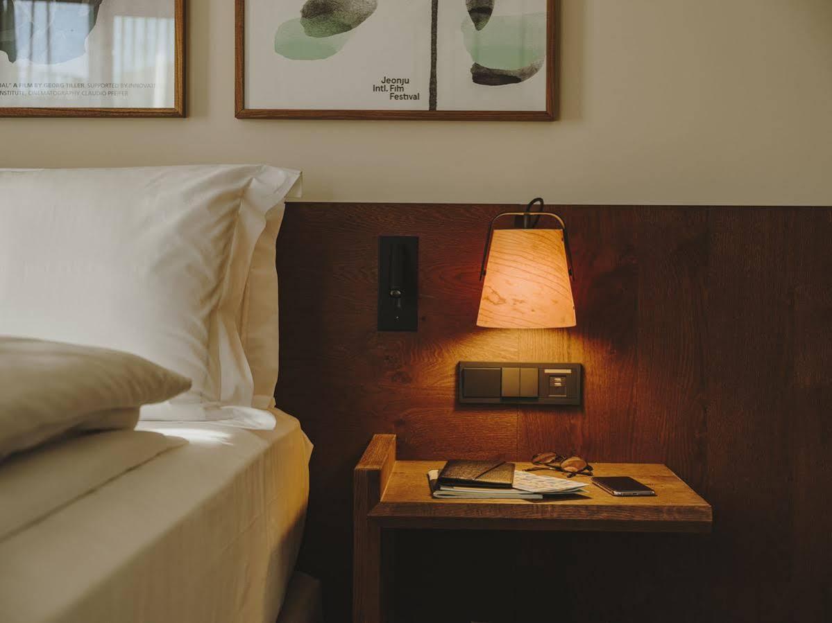Hotel Condestable 2*